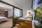 Four Seasons Hotel
