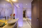 Four Seasons Hotel
