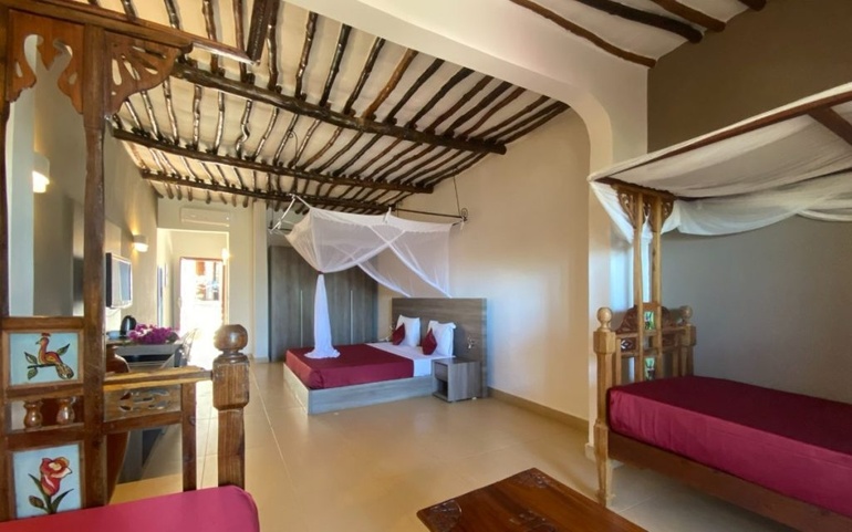 My Blue Hotel