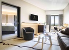 Four Seasons Hotel